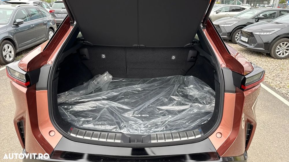 Lexus RZ 450e AWD Luxury - 11