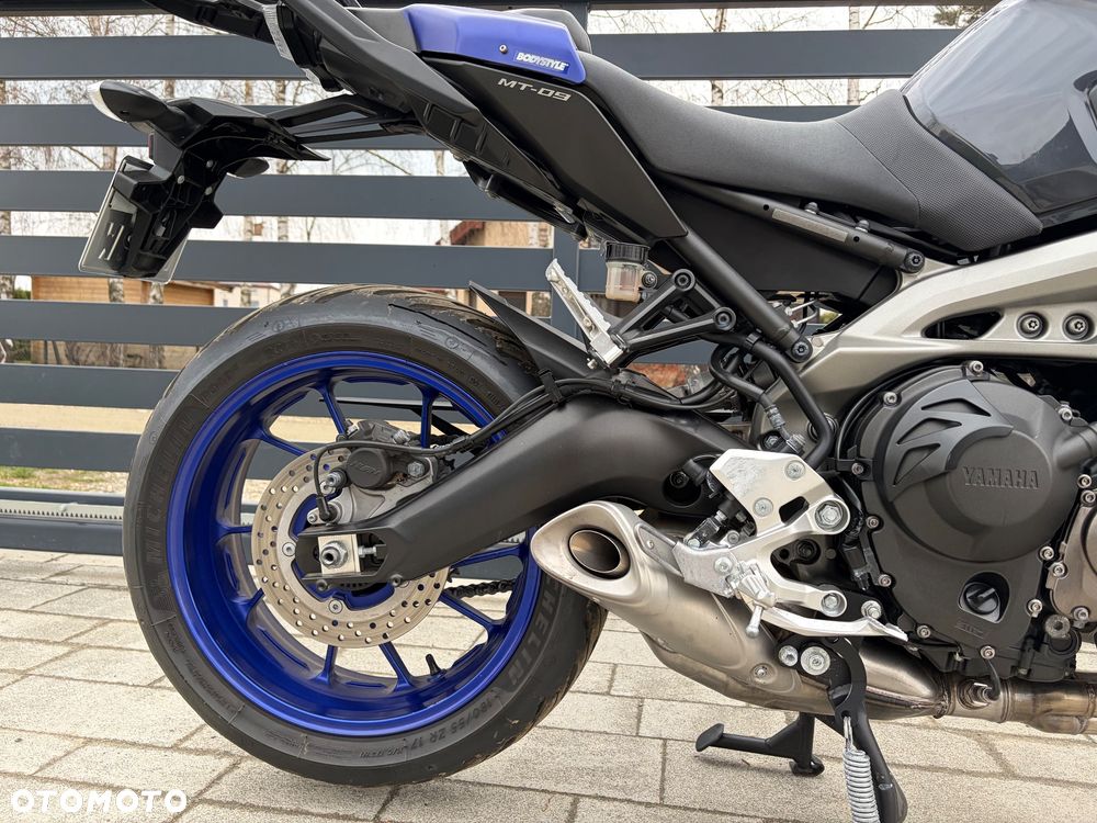 Yamaha MT - 28