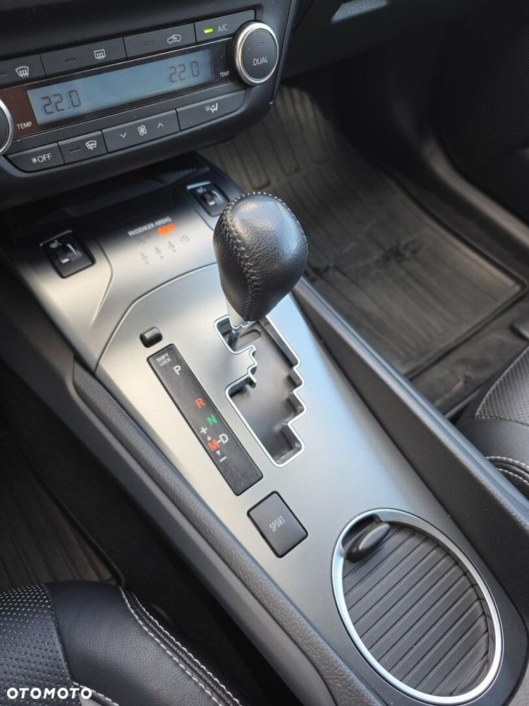 Toyota Avensis 1.8 Premium MS - 14