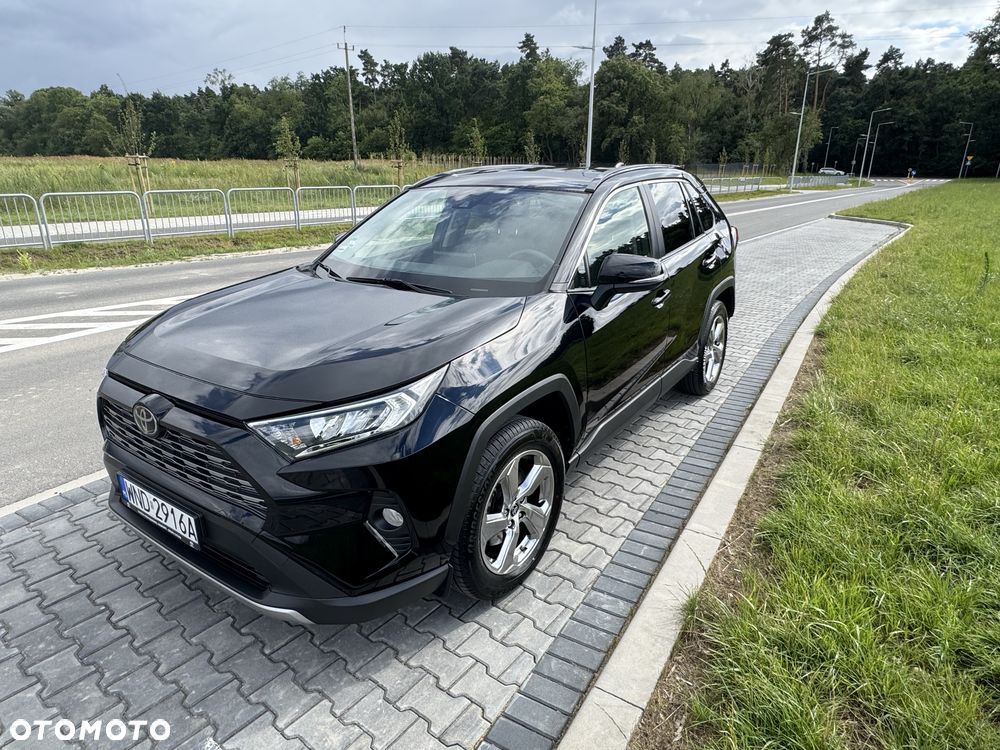Toyota RAV4 - 1