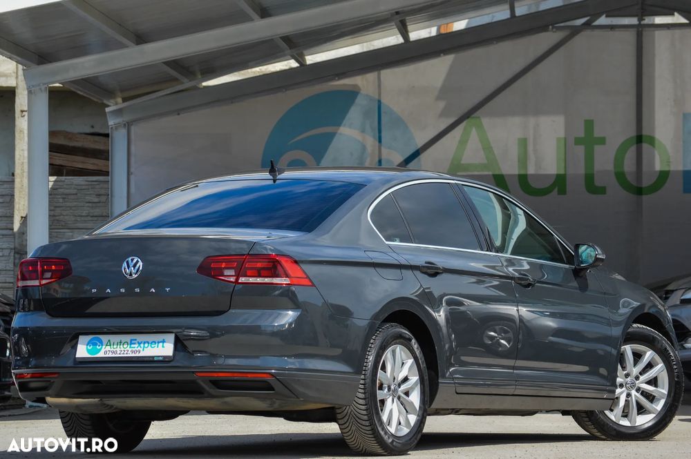 Volkswagen Passat 1.5 TSI ACT DSG Comfortline - 14