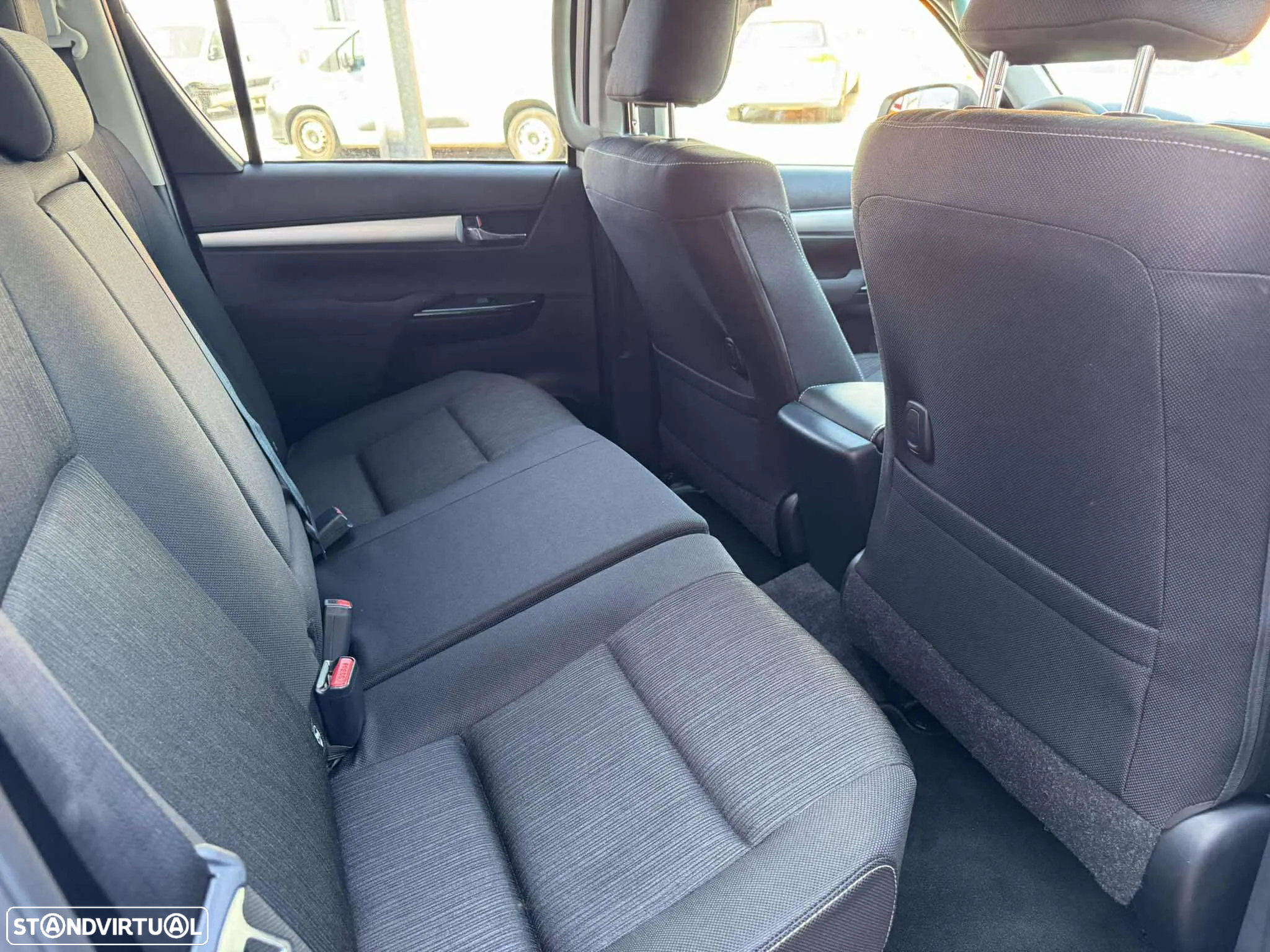Toyota Hilux 2.4 D-4D 4WD Tracker - 25