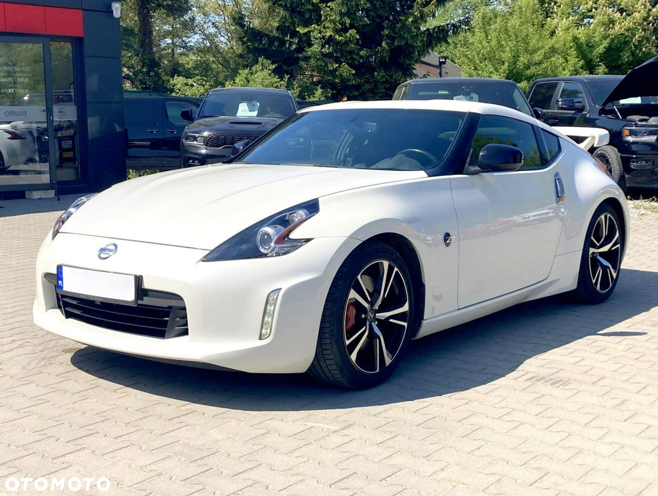 Nissan 370 Z - 6