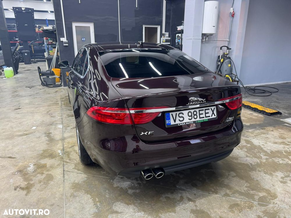 Jaguar XF 20d AWD Prestige - 8