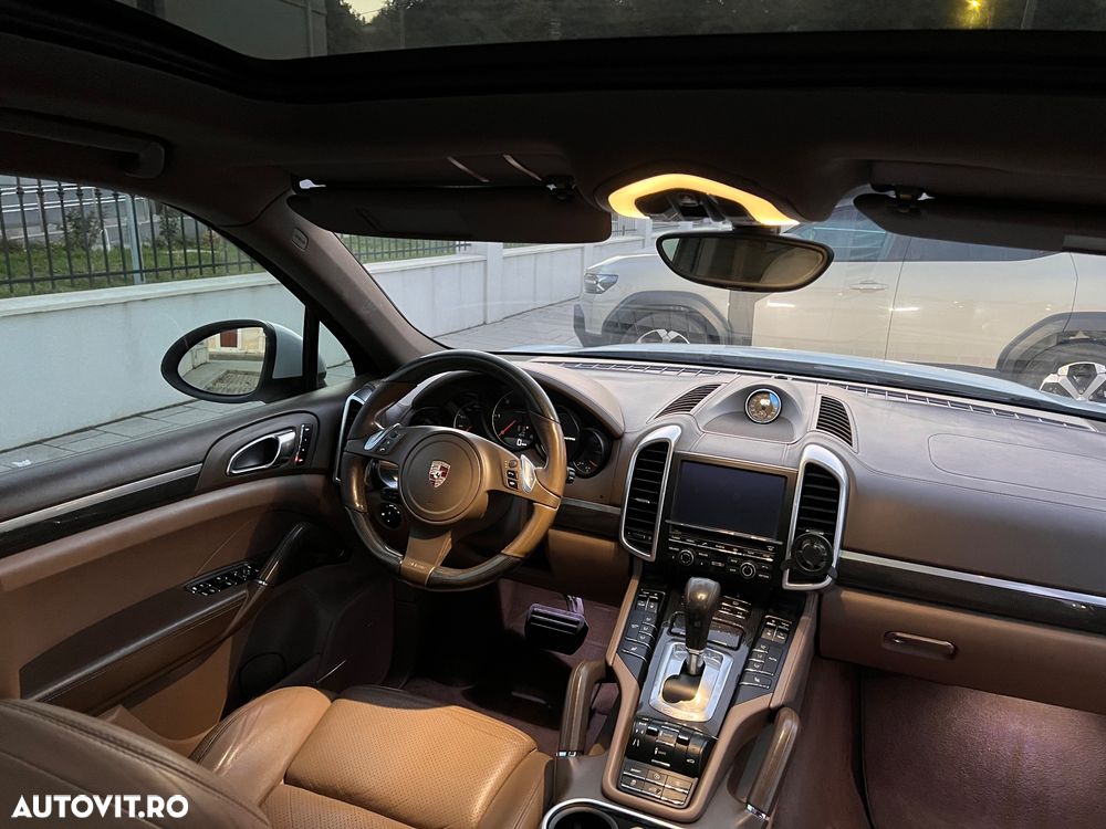 Porsche Cayenne - 9