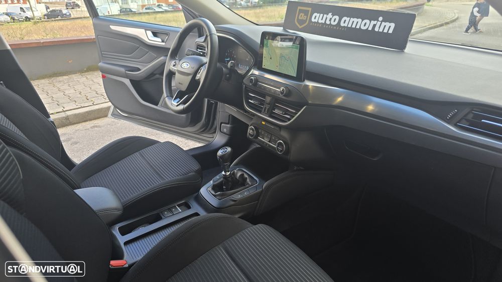 Ford Focus 1.0 EcoBoost Titanium - 25