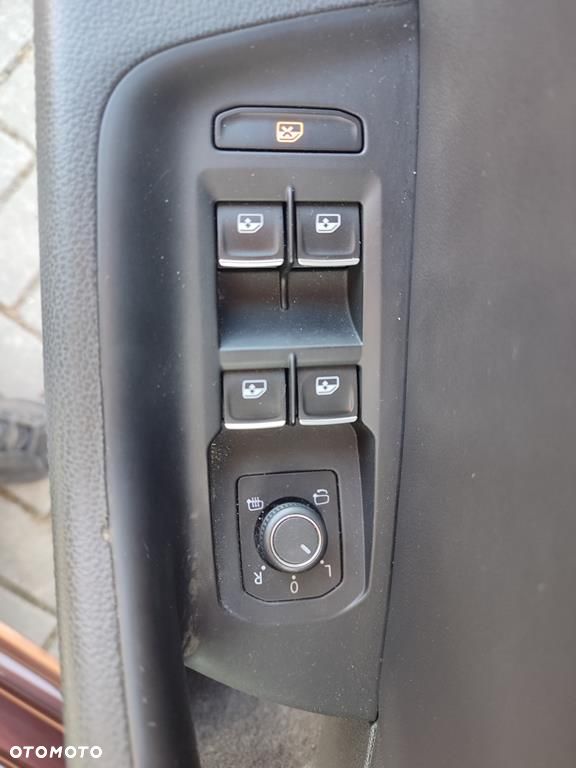 Volkswagen Passat 2.0 TDI SCR 4Motion DDG Highline - 20