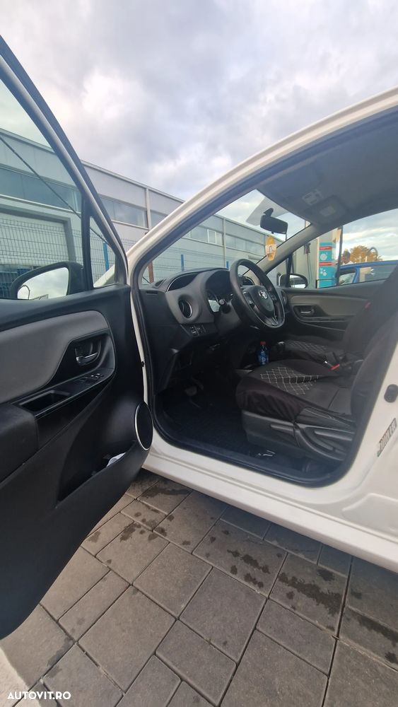 Toyota Yaris 1.5 VVT-i HSD Terra - 6