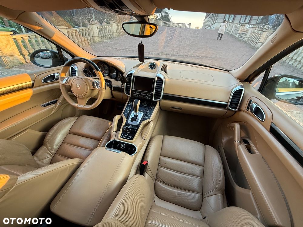 Porsche Cayenne - 33