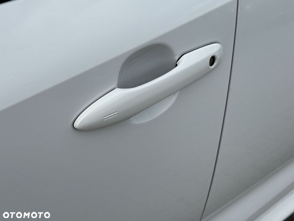 Toyota Corolla - 24