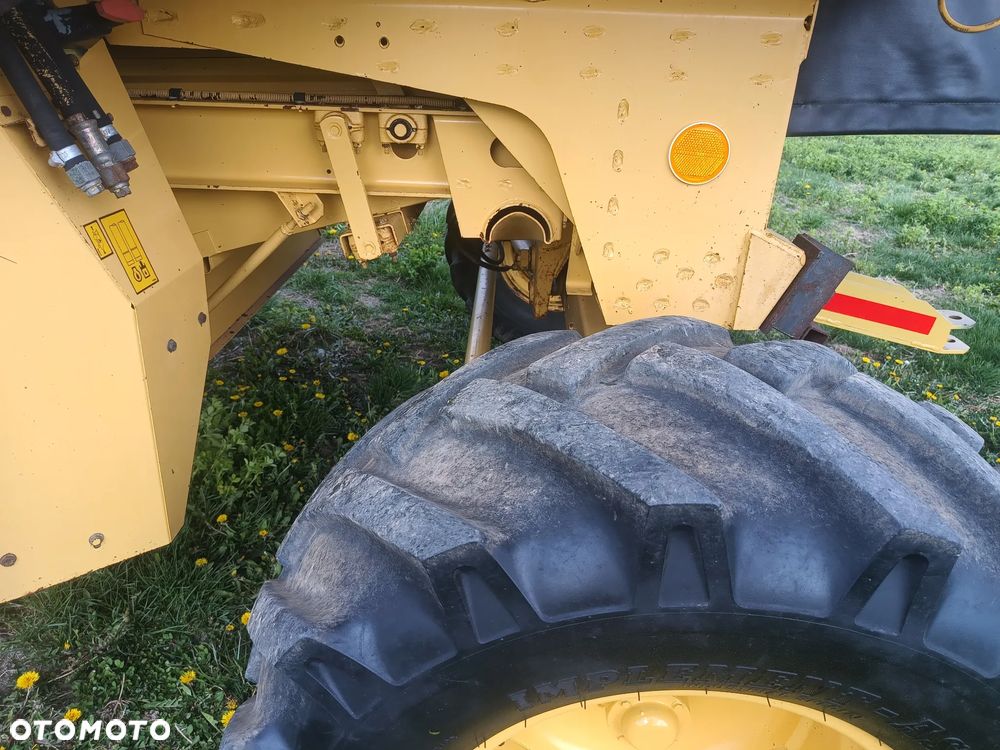 New Holland TX 65 Plus - 16