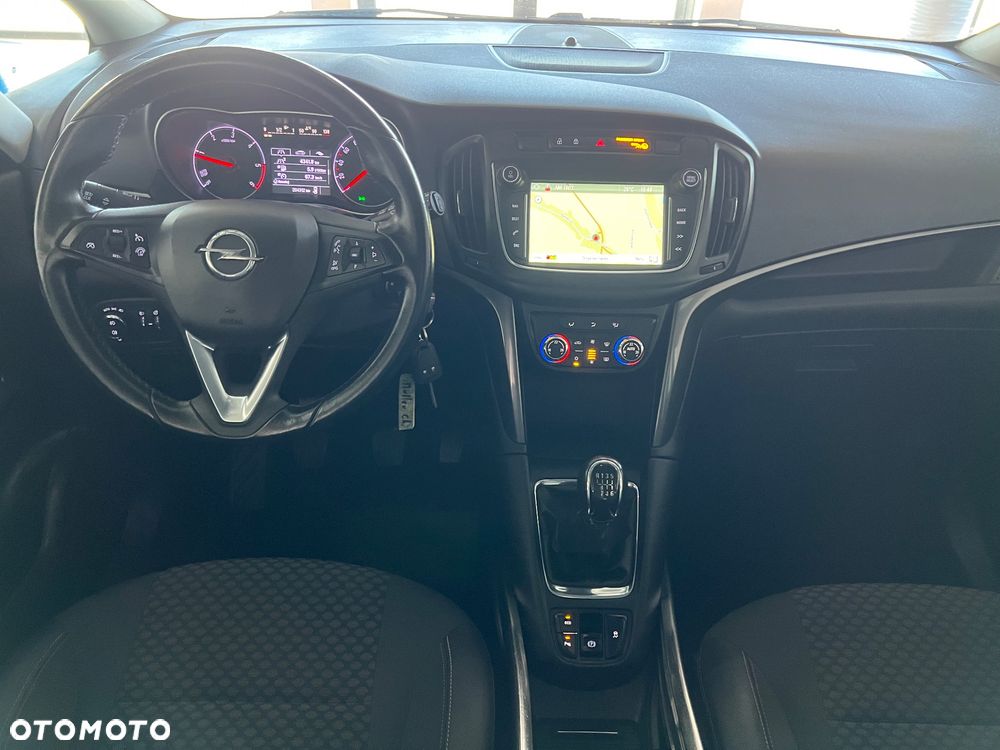 Opel Zafira - 22