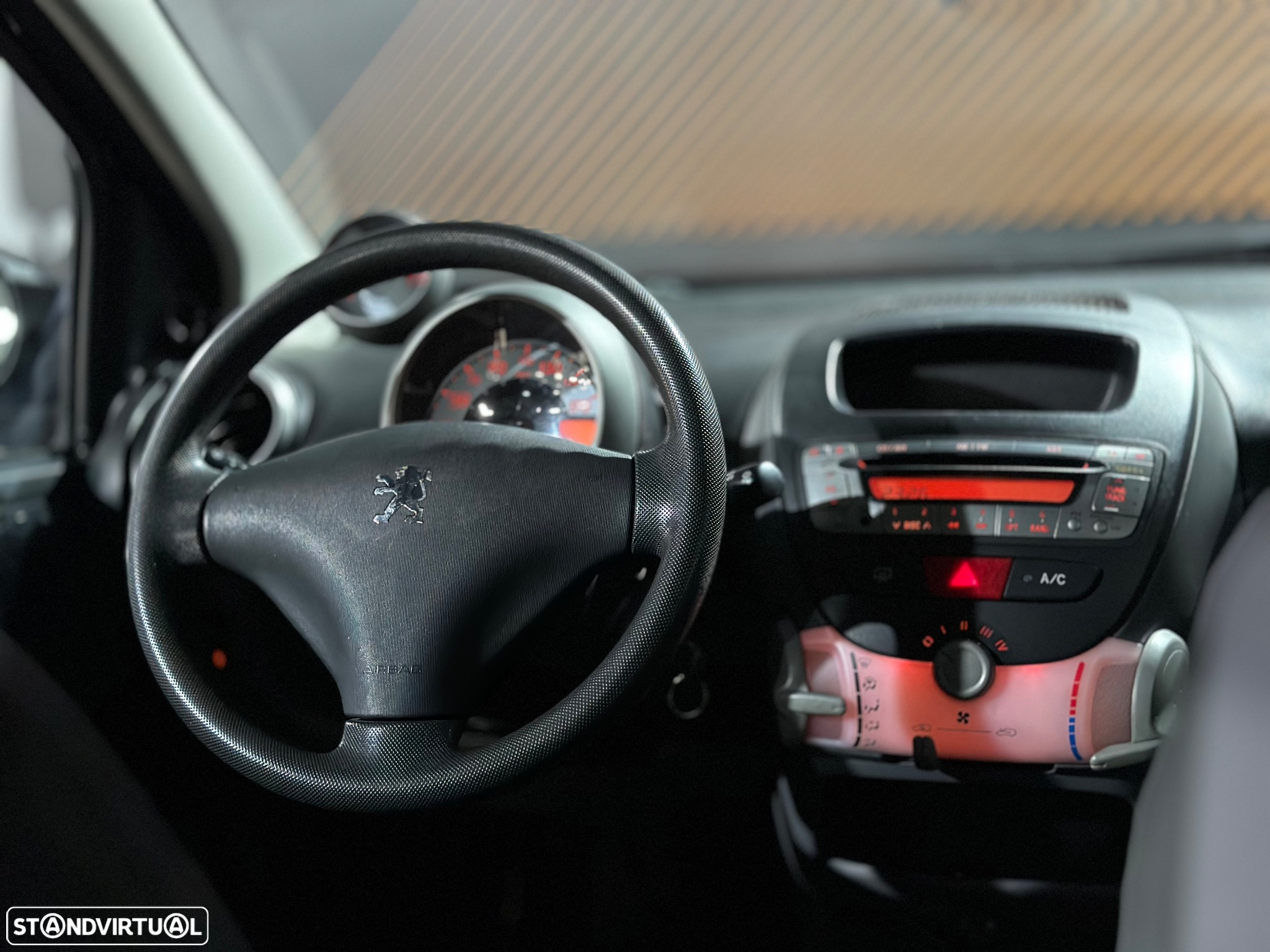 Peugeot 107 1.0 Urban - 20