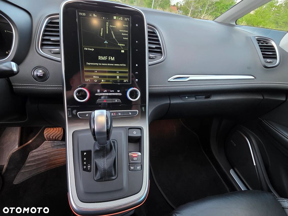 Renault Grand Scenic - 15