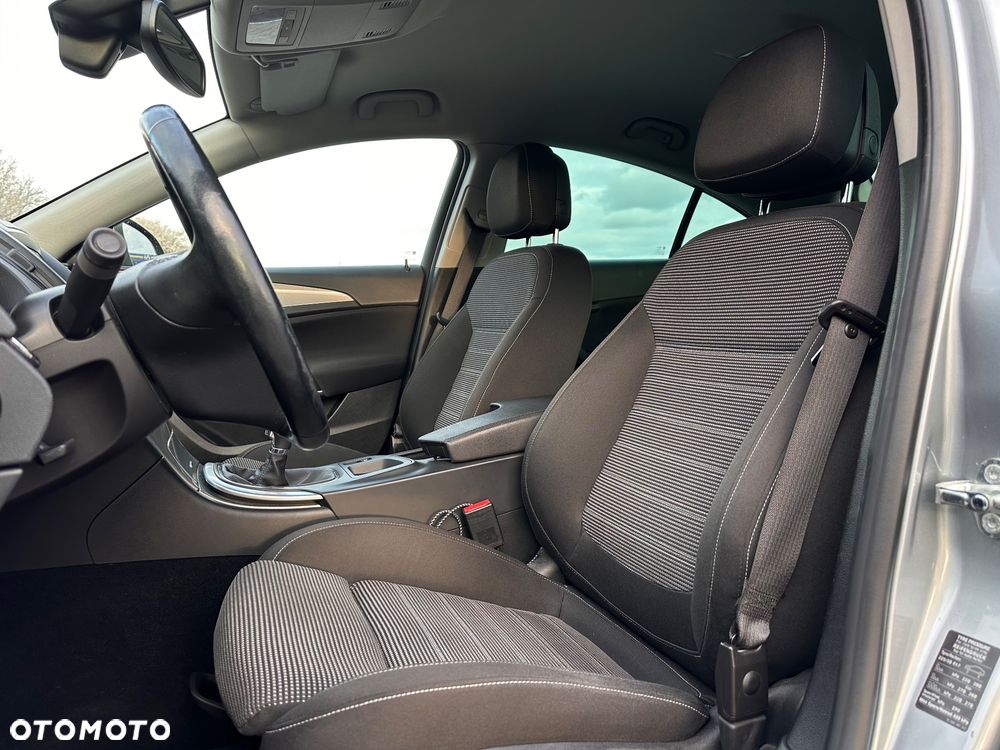 Opel Insignia 1.4 T Edition S&S - 12