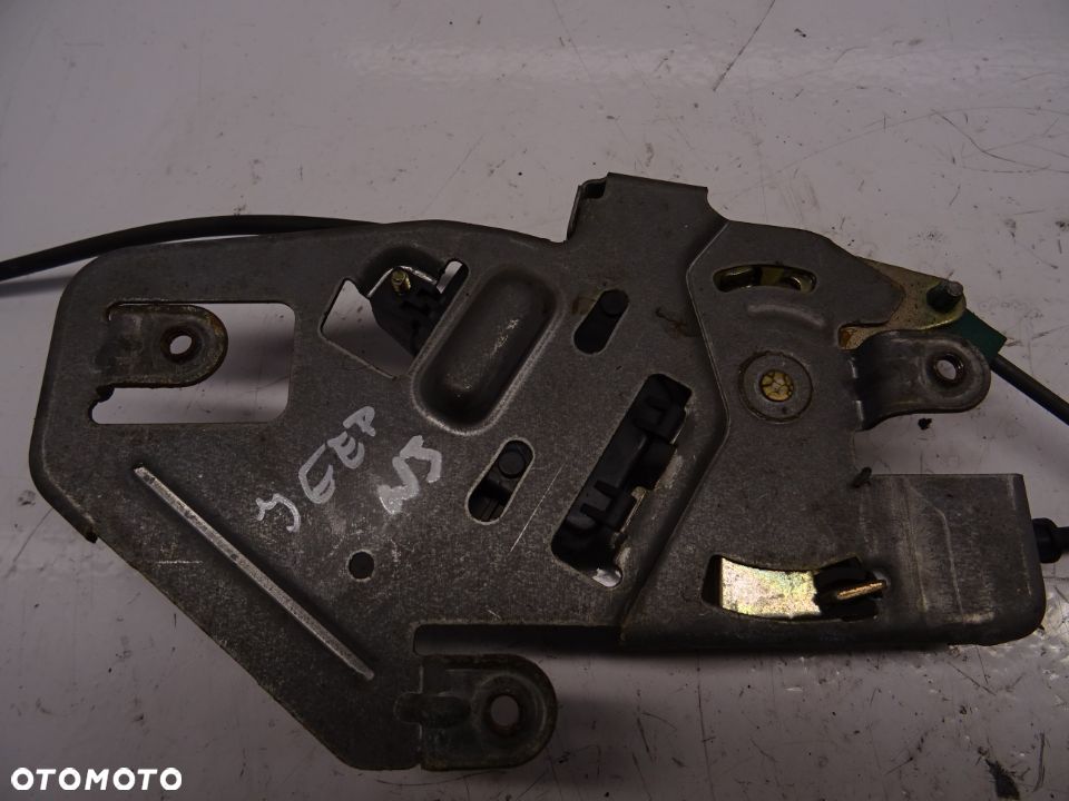 JEEP GRAND CHEROKEE 01-04 SIŁOWNIK ZAMKA TYLNEJ KLAPY - 2