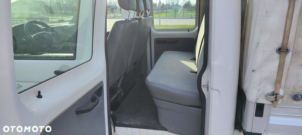 Volkswagen Transporter - 11