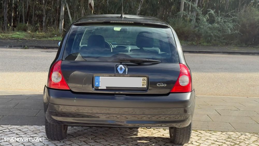 Renault Clio 1.2 16V SE Extreme - 5