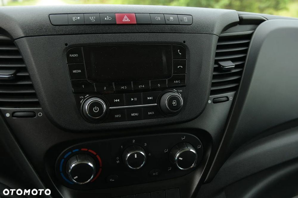 Iveco DAILY/MROŹNIA/CHŁODNIA/IZOTERMA/ZASILANIE 230V/THERMO KING/IGLOCAR/SALON POLSKA/SERWIS IVECO - 27