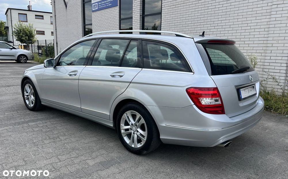 Mercedes-Benz Klasa C 220 CDI DPF (BlueEFFICIENCY) - 12