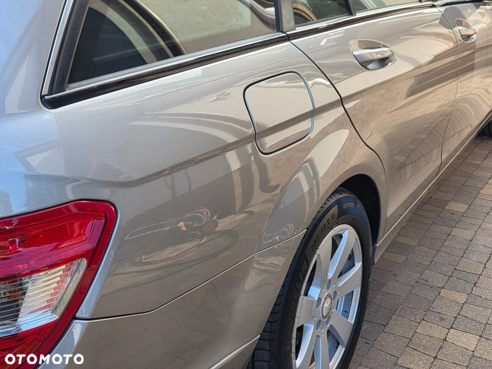 Mercedes-Benz Klasa C 200 (BlueEFFICIENCY) 7G-TRONIC Elegance - 14