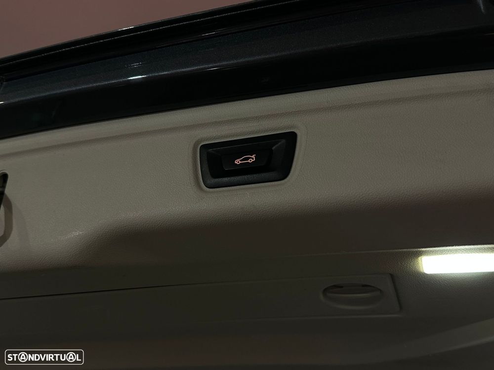 BMW 318 d Touring Line Luxury Auto - 34