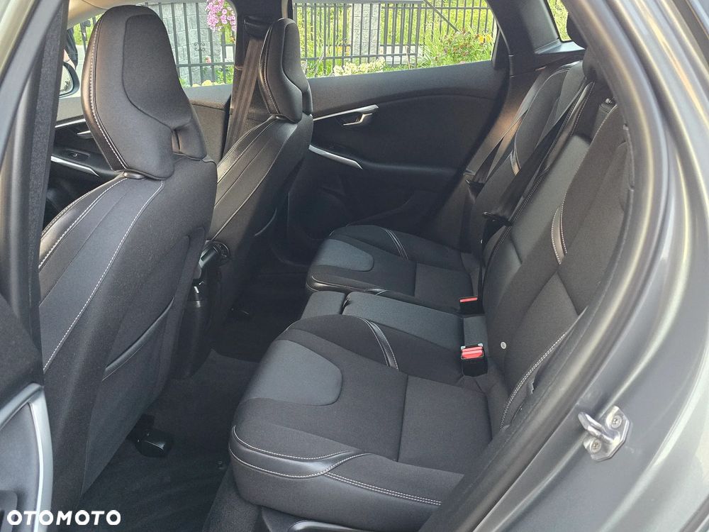 Volvo V40 T2 Drive-E Summum - 21