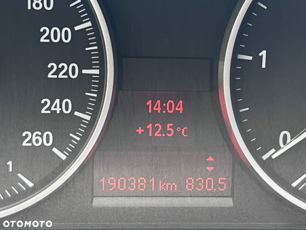 BMW Seria 3 318d - 9