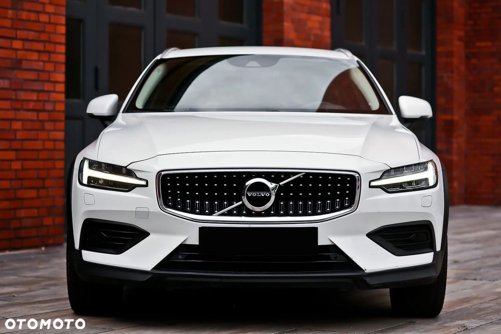 Volvo V60 Cross Country Pro D4 AWD - 1
