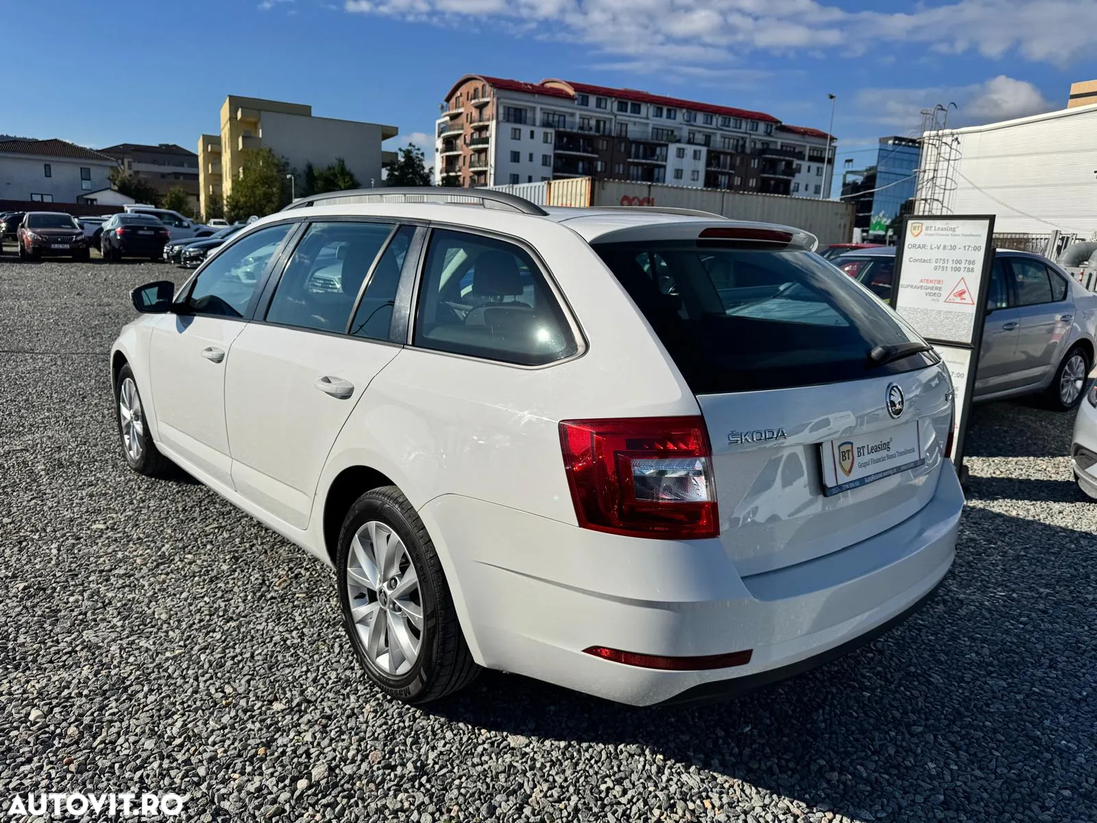 Skoda Octavia Combi Diesel 1.6 TDI Active - 4