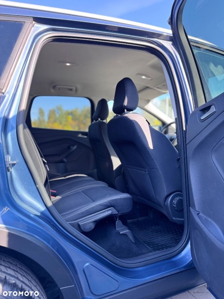 Ford Kuga - 38