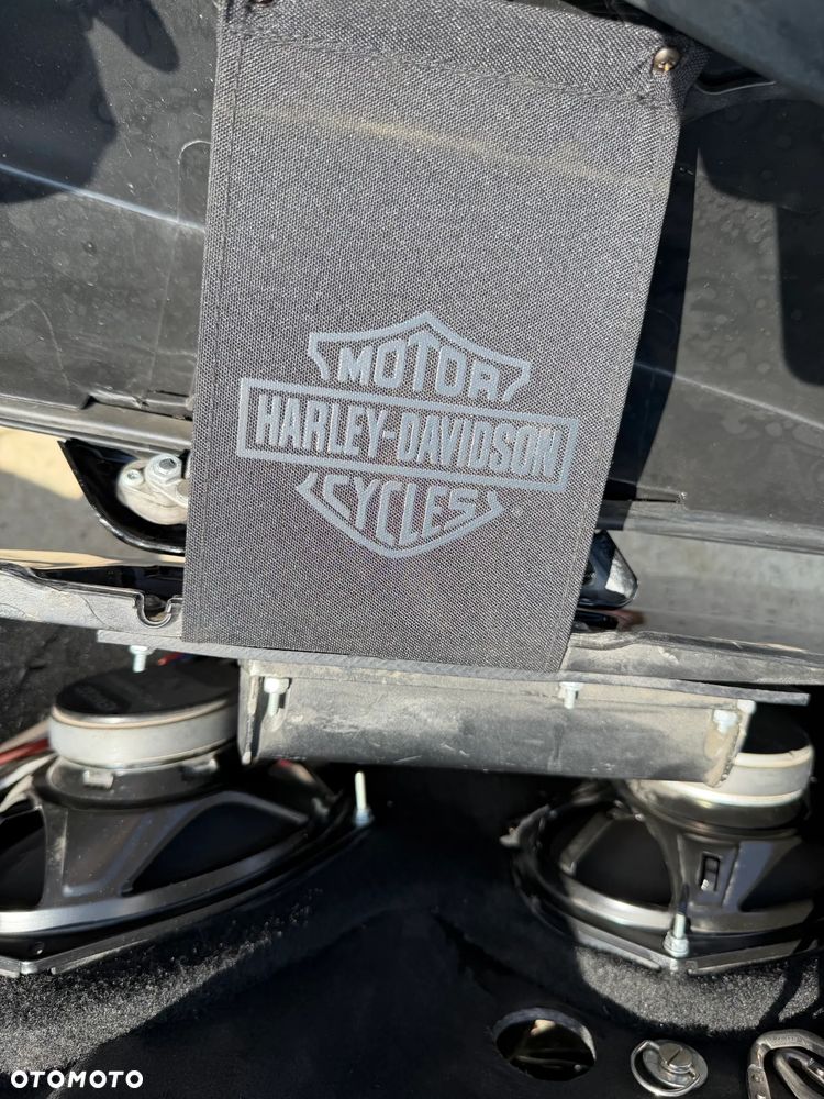Harley-Davidson Touring Road Glide - 15