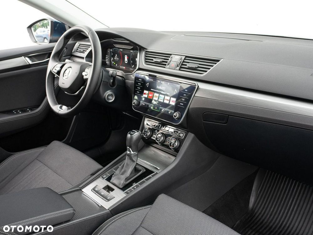 Skoda Superb 2.0 TDI SCR Style DSG - 34