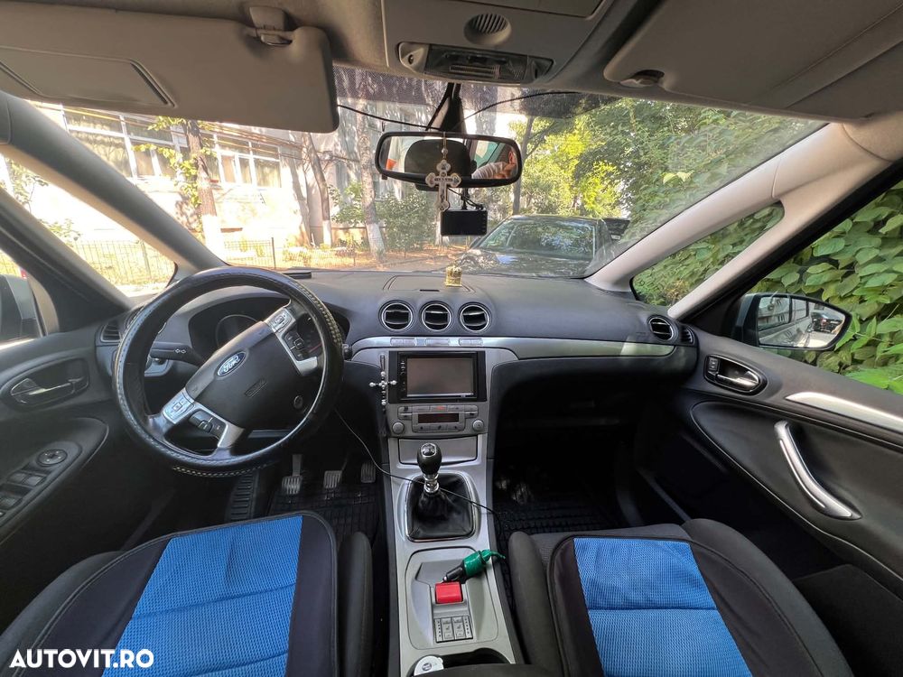 Ford S-Max - 9