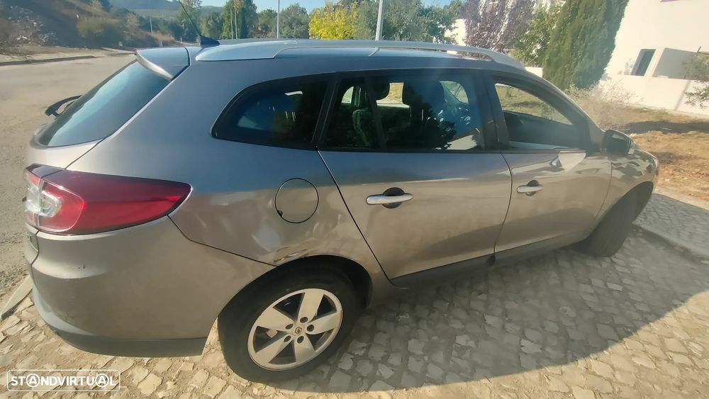 Renault Mégane Sport Tourer 1.5 dCi Dynamique S - 4