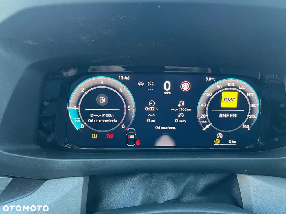 Volkswagen Crafter 35 Furgon z wysokim dachem silnik: 2,0 l EU6 SCR 177 KM / skrzynia biegów: Przedni napęd manualna 6-biegowa rozstaw osi: 4490 mm - 12