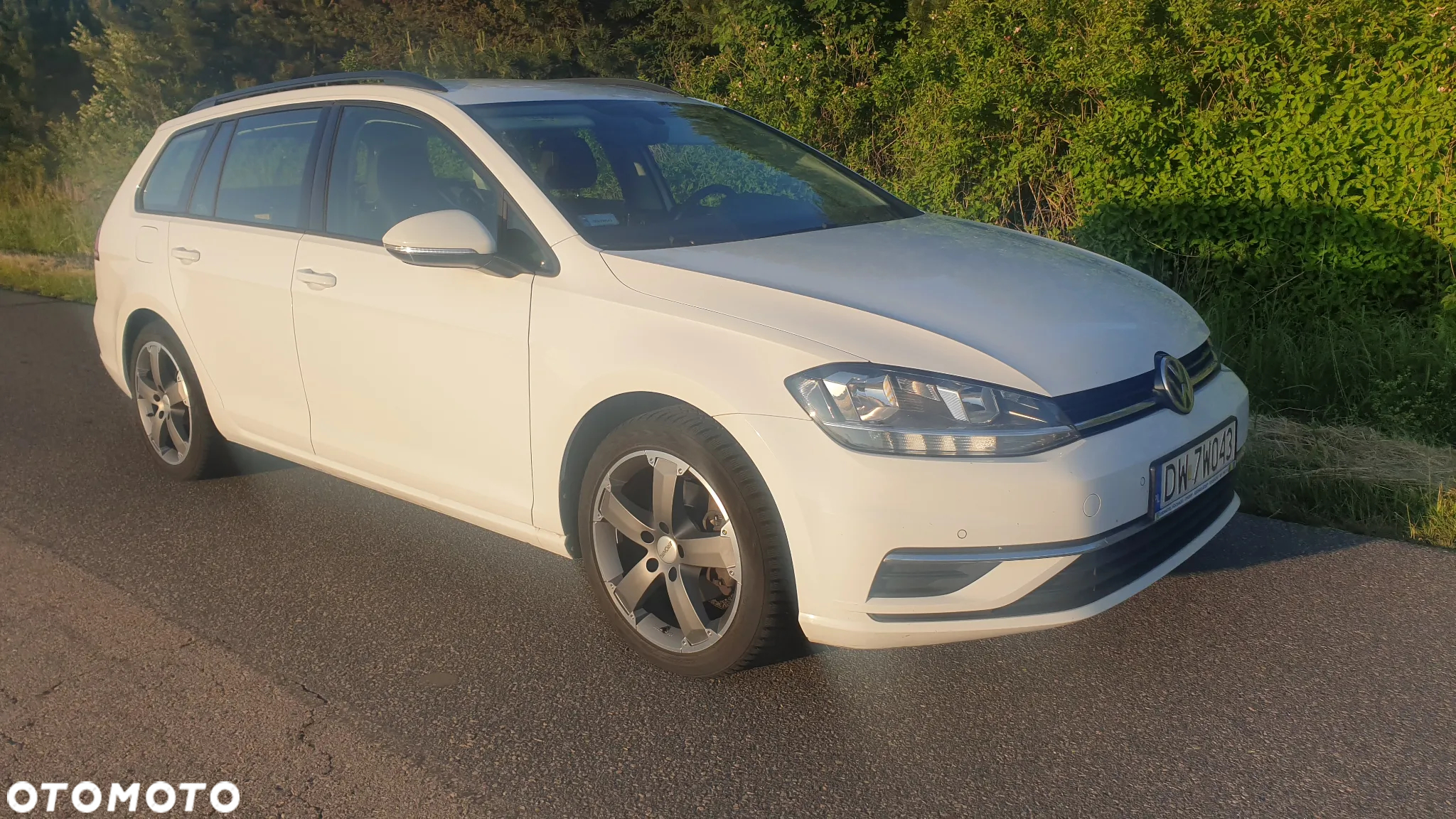 Volkswagen Golf VII 1.6 TDI BMT Comfortline - 3