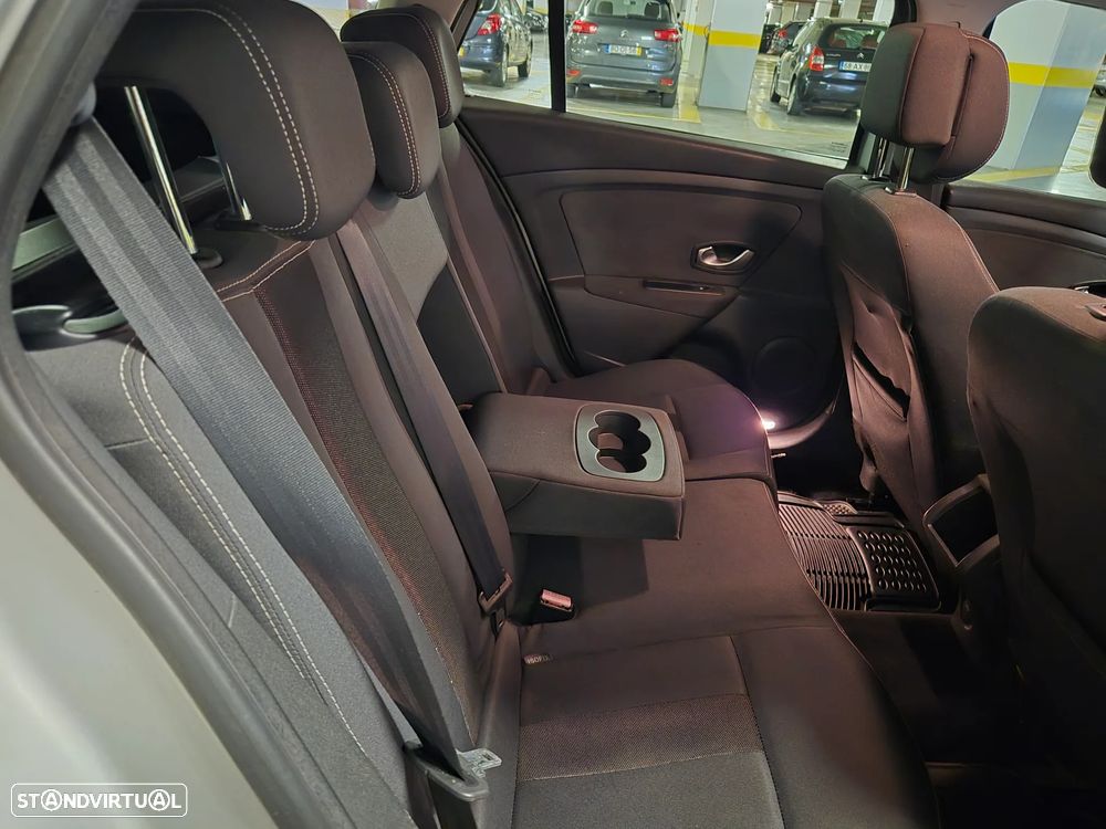 Renault Mégane Sport Tourer 1.5 dCi Dynamique - 32