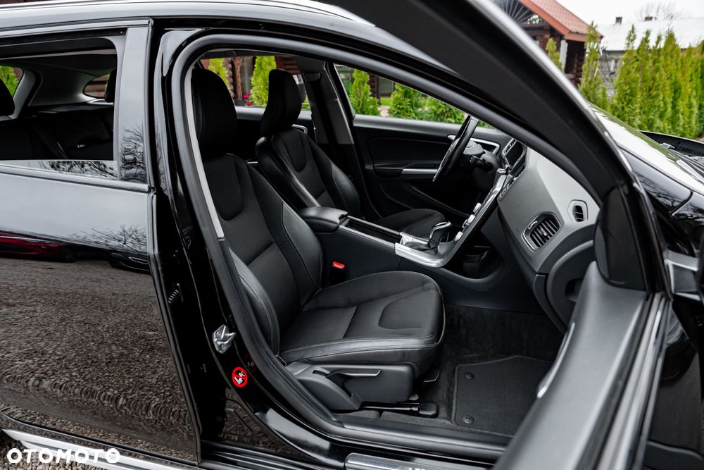 Volvo V60 Cross Country D3 Geartronic - 21