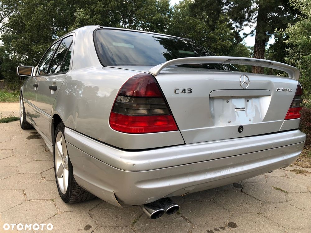 Mercedes-Benz Klasa C 43 AMG - 19