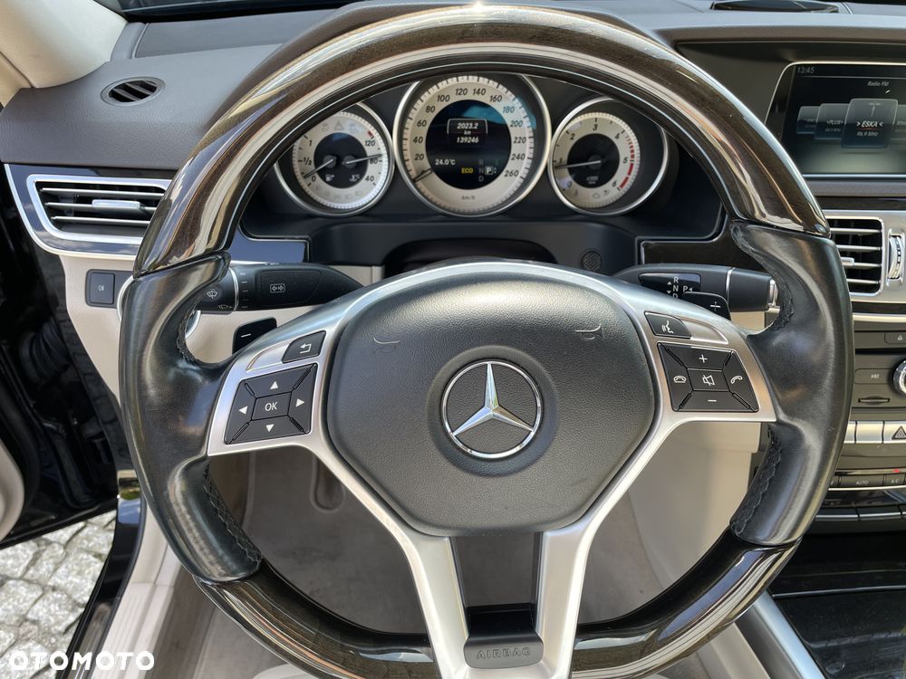 Mercedes-Benz Klasa E 220 BlueTEC 4-Matic Elegance - 16
