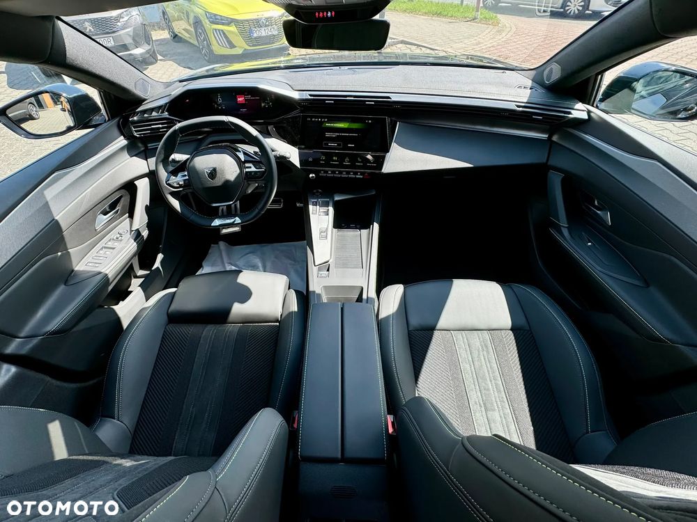 Peugeot 408 - 12