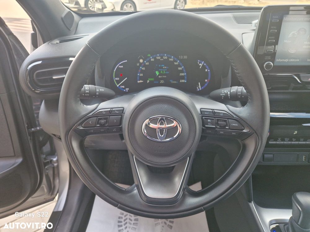 Toyota Yaris Cross 1.5 VVT-i HSD 4x2 Dynamic - 12