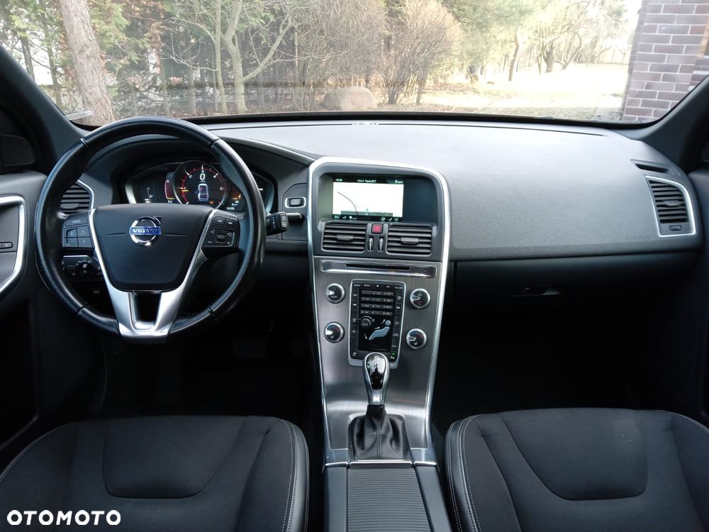 Volvo XC 60 D3 Geartronic Momentum - 8