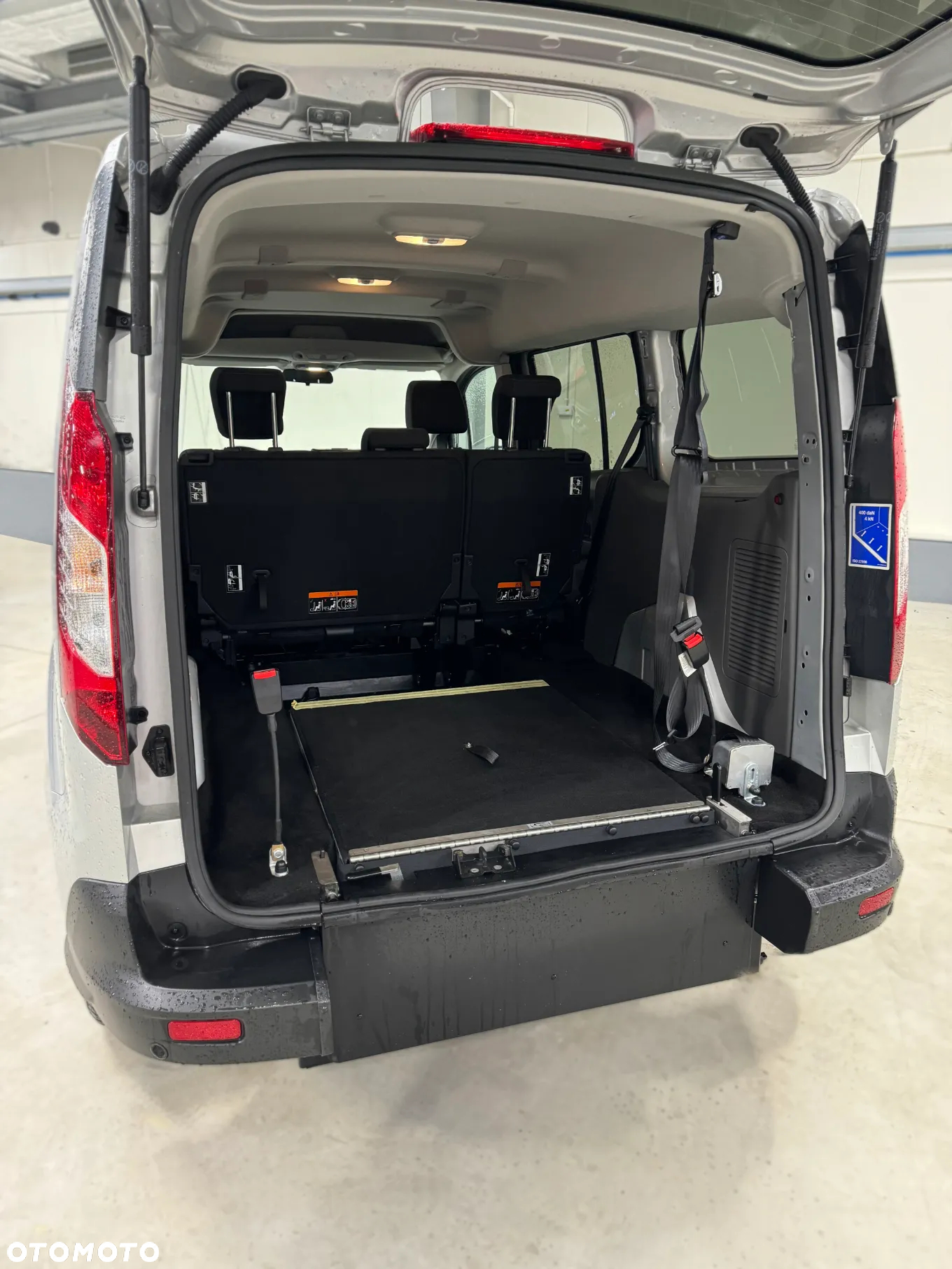 Ford Transit Connect - 9