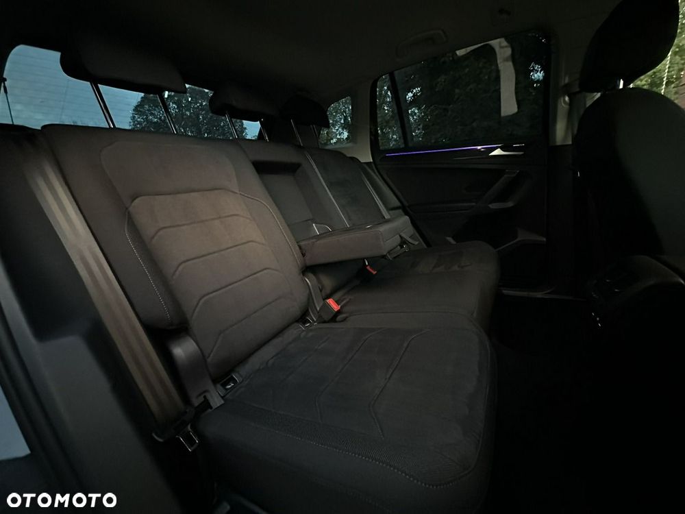 Volkswagen Tiguan - 11