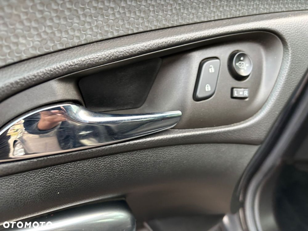 Opel Insignia 2.0 CDTI Design Edition - 28