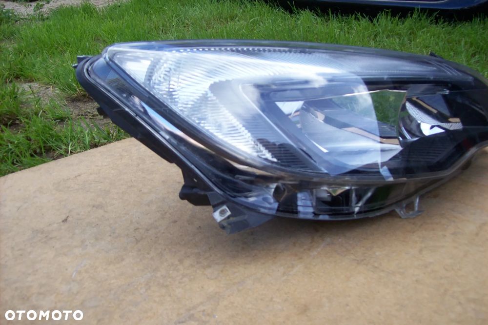 LAMPA PRZEDNIA PRAWA EUROPA OPEL ASTRA J LIFT ROK 12/15 - 2