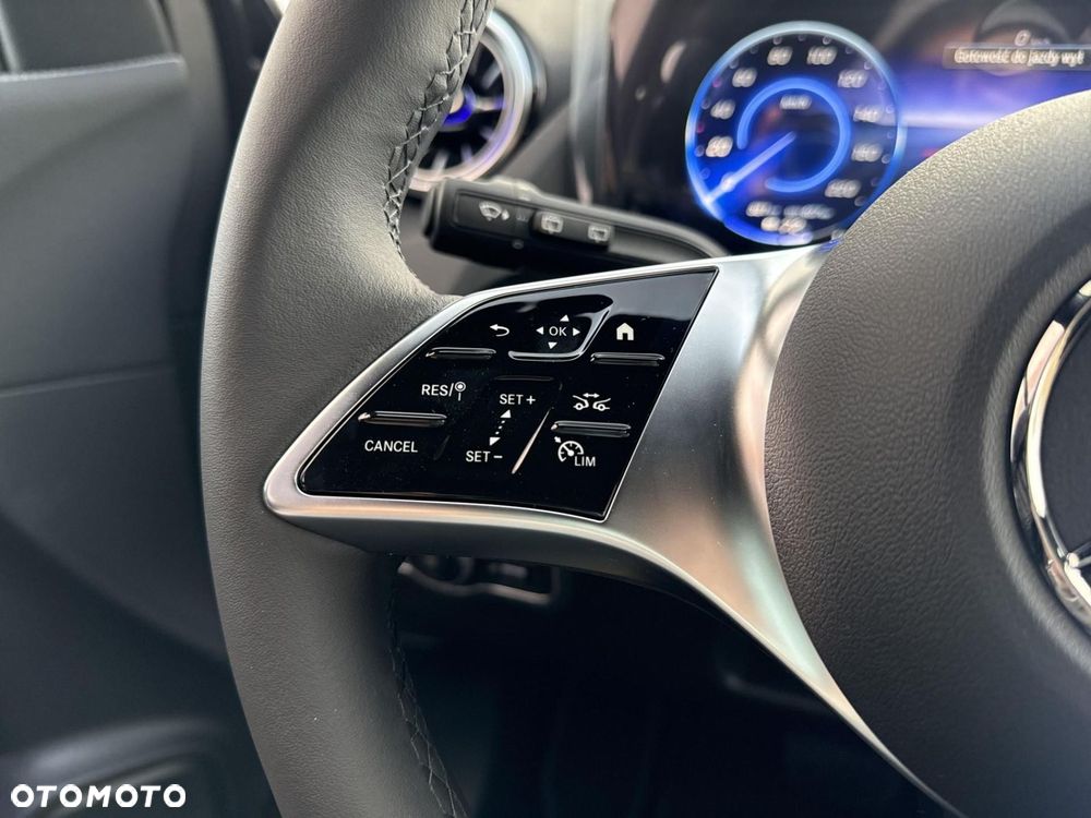 Mercedes-Benz EQA - 16