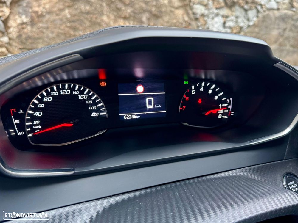 Peugeot 2008 1.2 PureTech Allure - 29